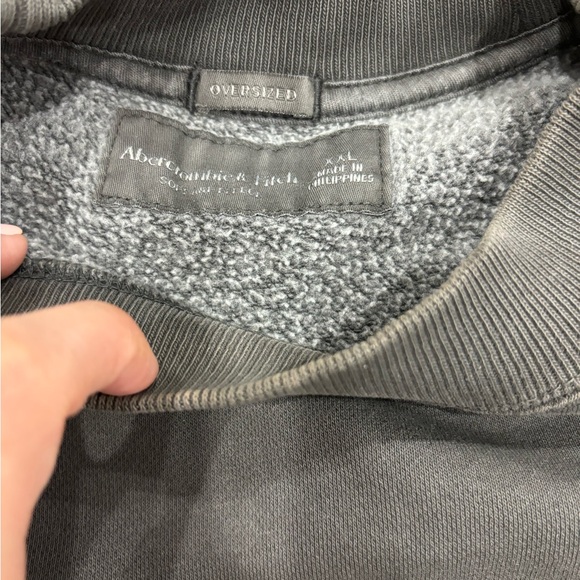 A&F Oversized Denver Crewneck - Picture 2 of 2